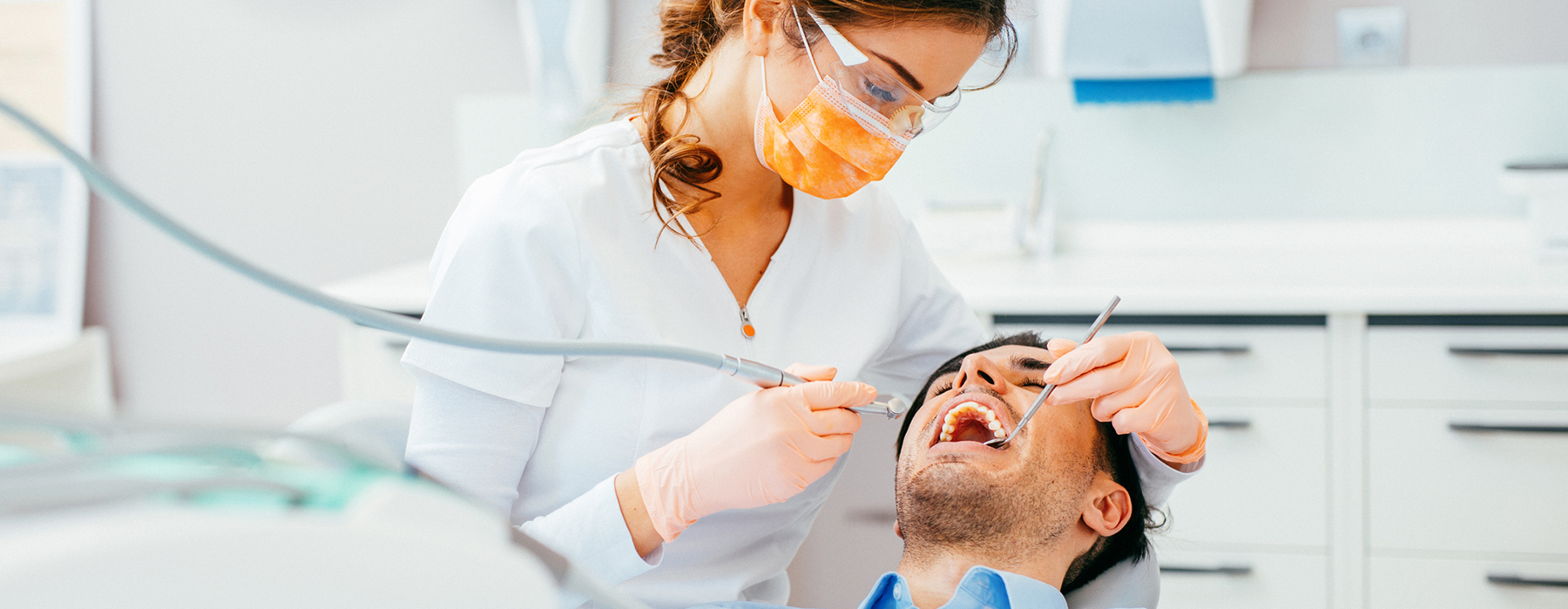 We provide dental bonding treatment at our Waterdown dental clinic.